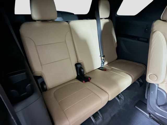 Used 2023 Chevrolet Traverse Premier AWD/4WD image 28