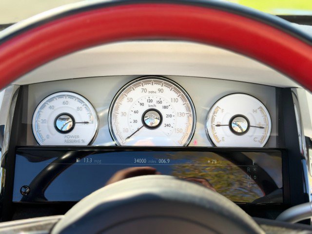 Used 2018 Rolls-Royce Dawn image 27