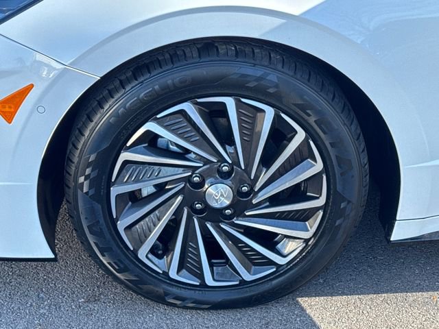 Certified 2023 Hyundai Sonata Limited w/ Cargo Package image 25