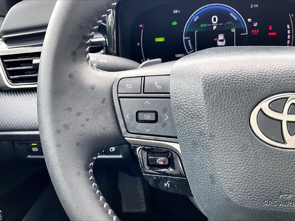 Used 2026 Toyota Camry SE FWD image 23