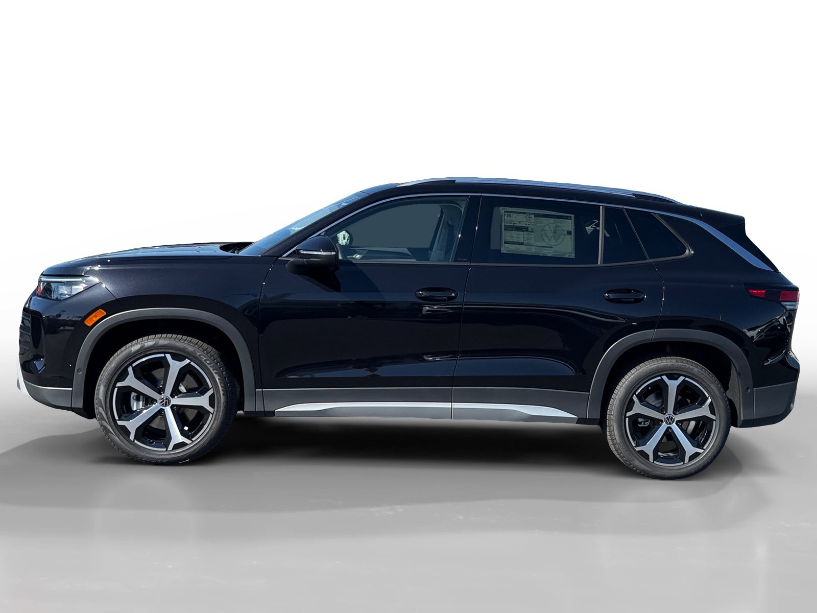 New 2026 Volkswagen Tiguan SE AWD/4WD image 2