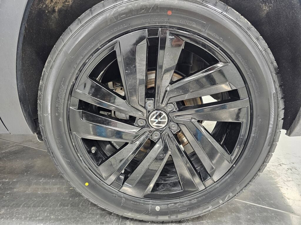 Used 2022 Volkswagen Atlas Cross Sport SE AWD/4WD image 9