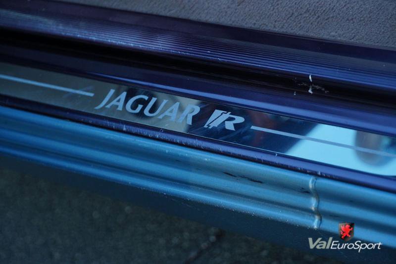 Used 2003 Jaguar XK8 Convertible image 18