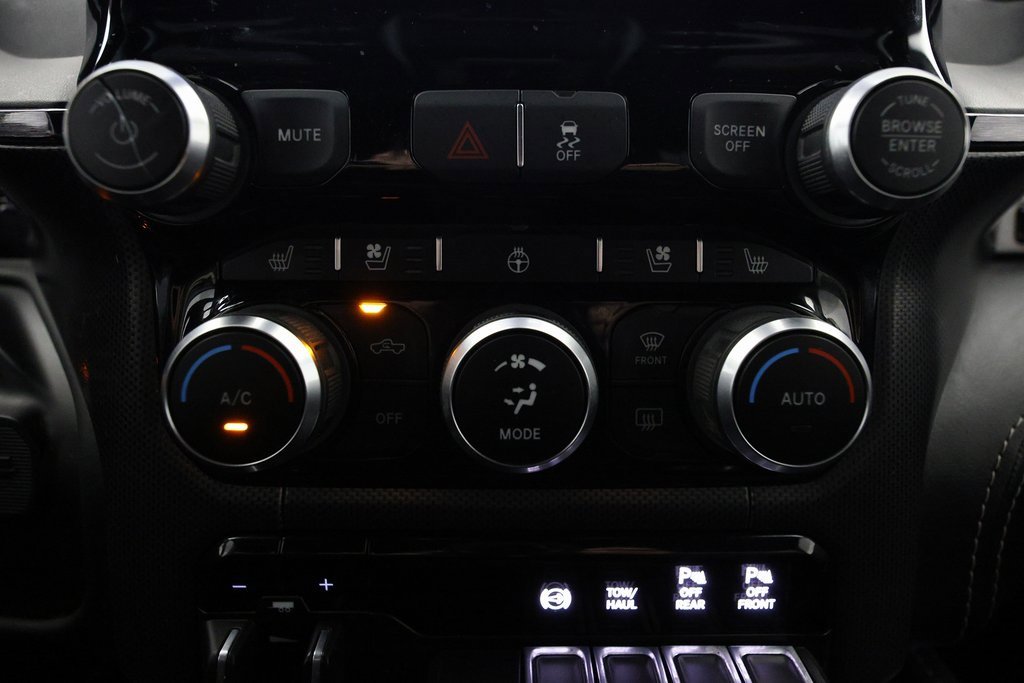 Used 2023 RAM 2500 Limited image 32