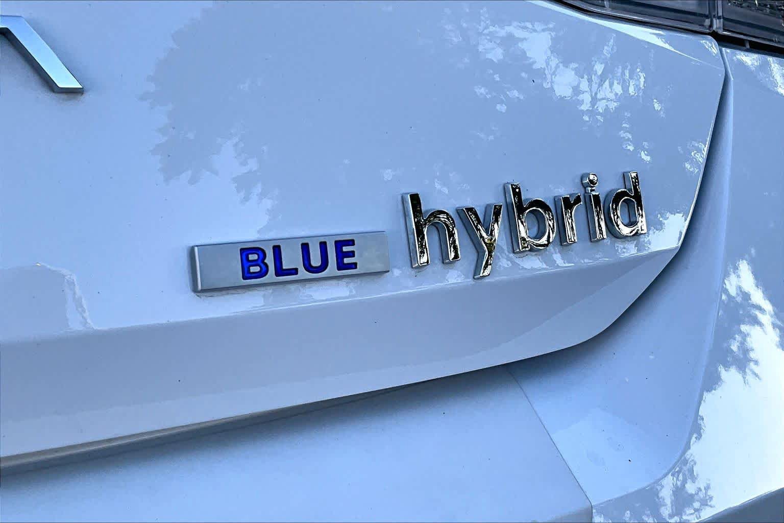 Used 2023 Hyundai Elantra Blue FWD image 9