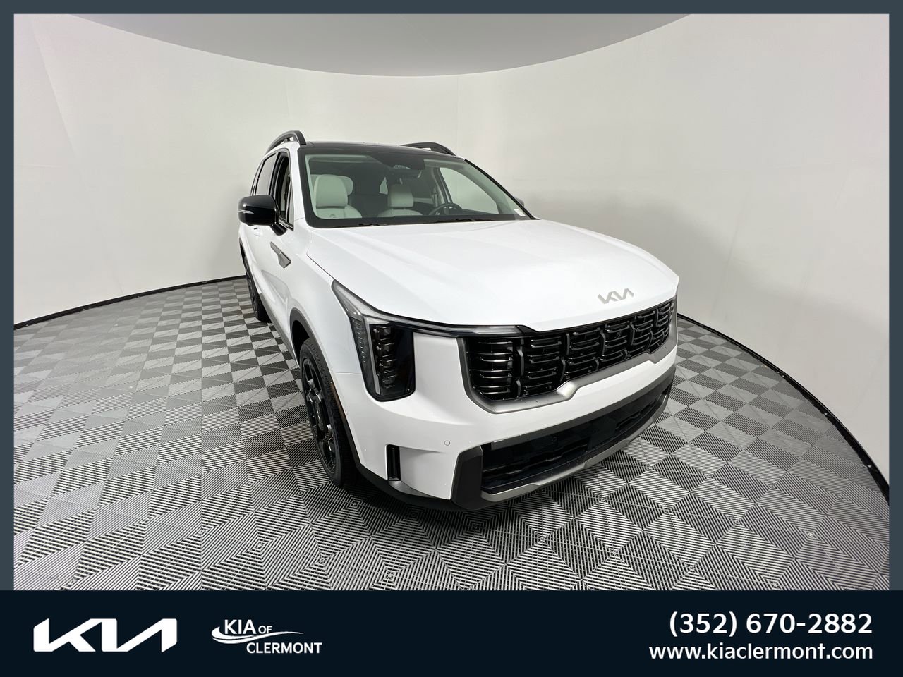 Certified 2025 Kia Sorento SX AWD/4WD image 1