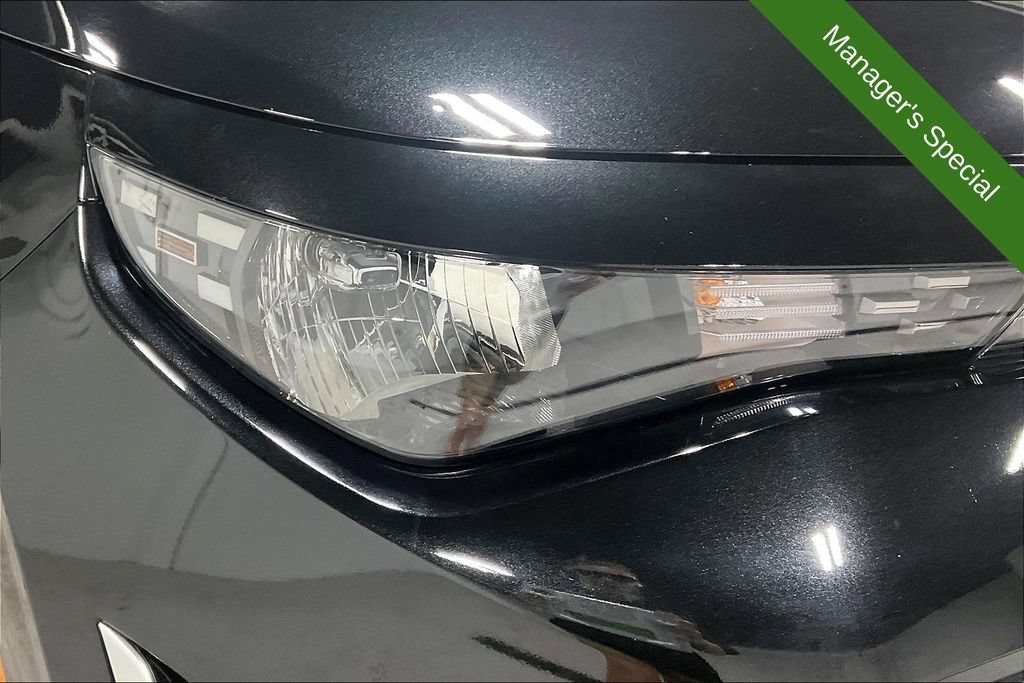Used 2025 Kia Soul LX FWD image 34
