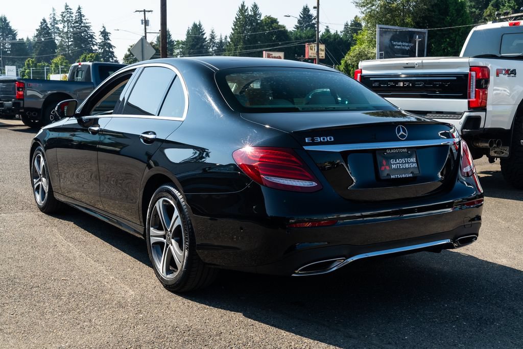 Used 2019 Mercedes-Benz E 300 image 4