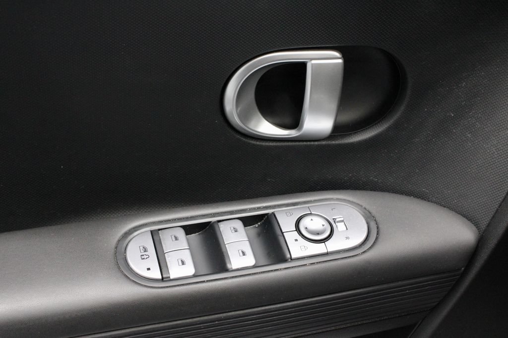 Used 2024 Hyundai Ioniq 5 SE AWD/4WD image 23