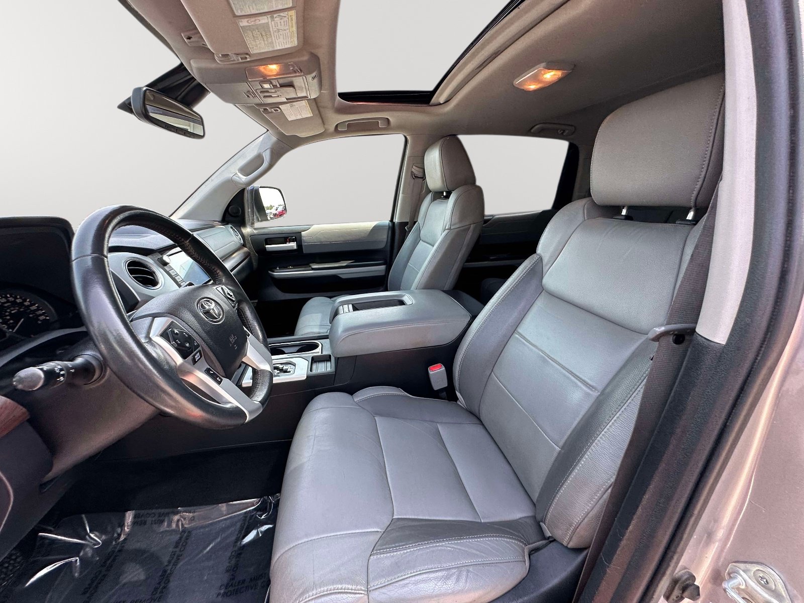 Used 2021 Toyota Tundra Limited w/ Limited Premium Package AWD/4WD image 24