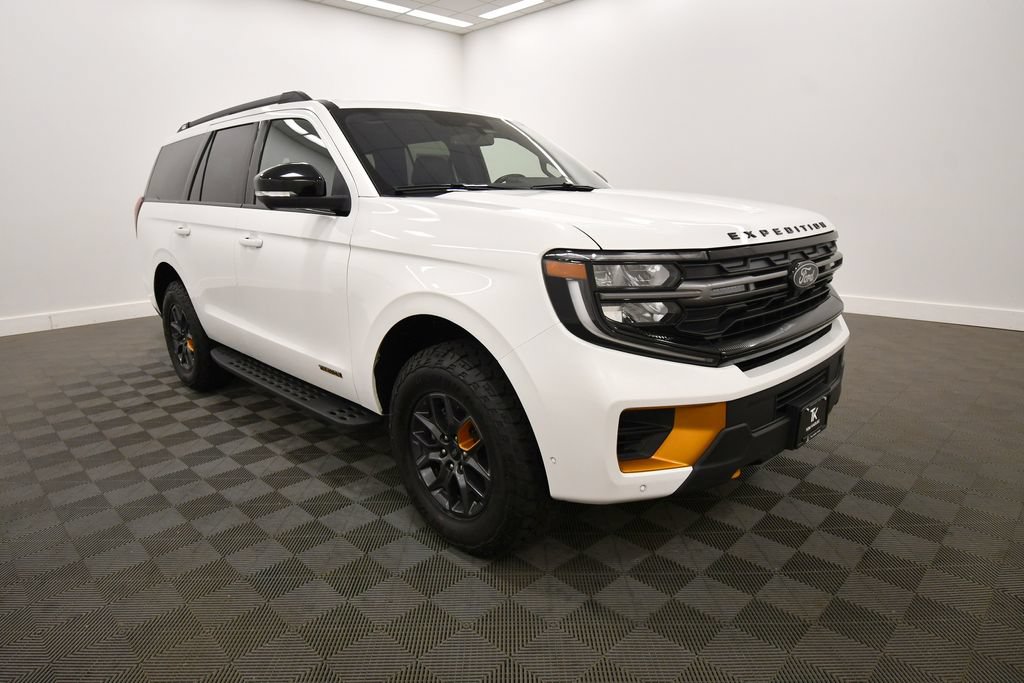 Used 2025 Ford Expedition Tremor AWD/4WD image 10
