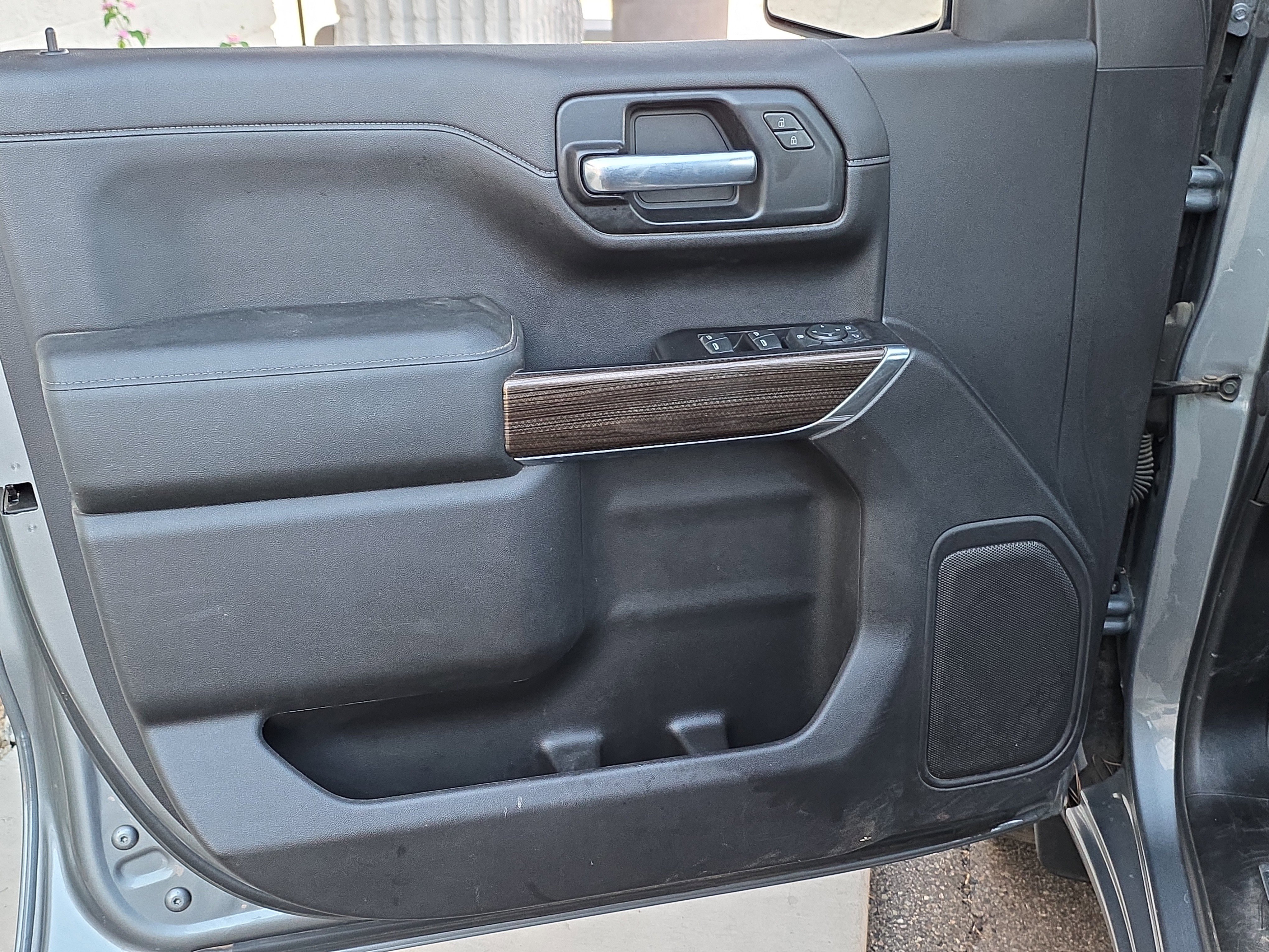 Used 2020 Chevrolet Silverado 1500 LT w/ Texas Edition image 10