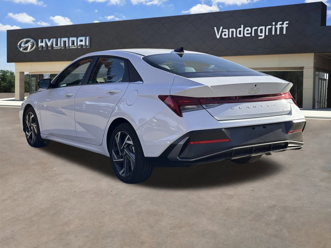 Certified 2025 Hyundai Elantra Limited image 10