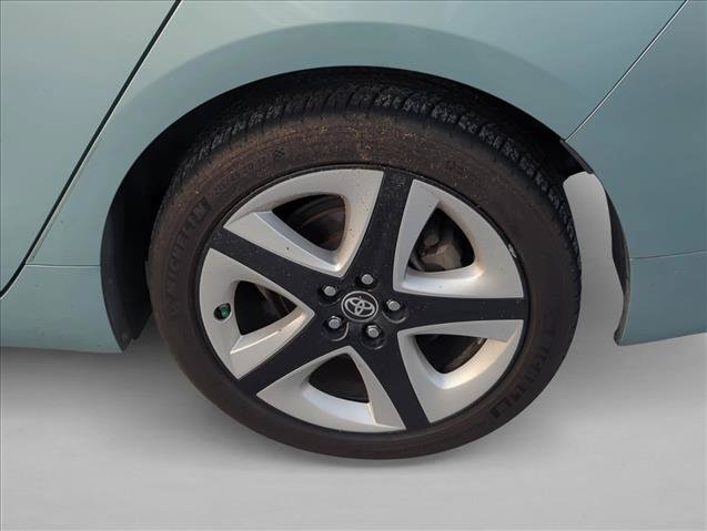 Used 2017 Toyota Prius Three Touring w/ Carpet Mat Package FWD image 8