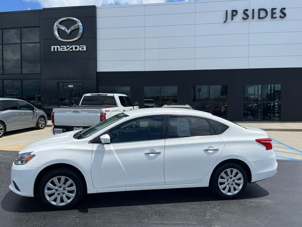 Used 2016 Nissan Sentra S FWD video 2