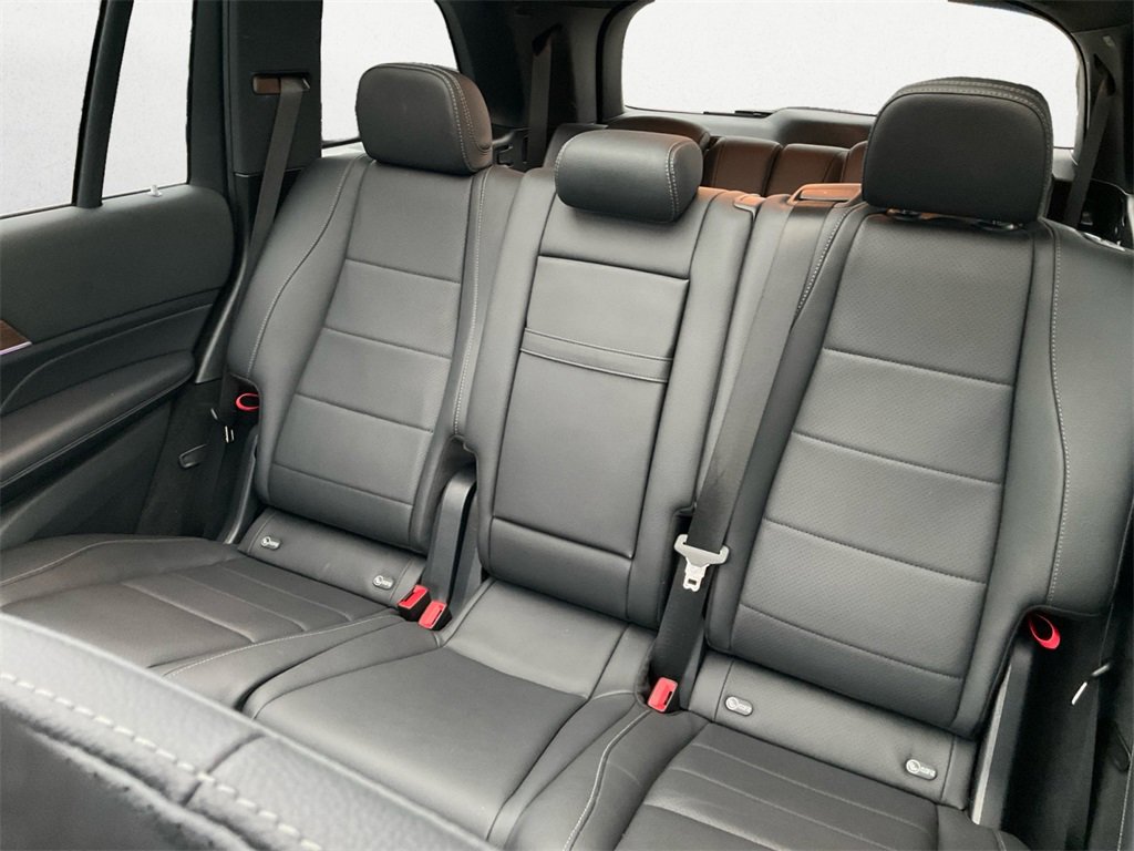 Used 2025 Mercedes-Benz GLS 450 4MATIC image 9