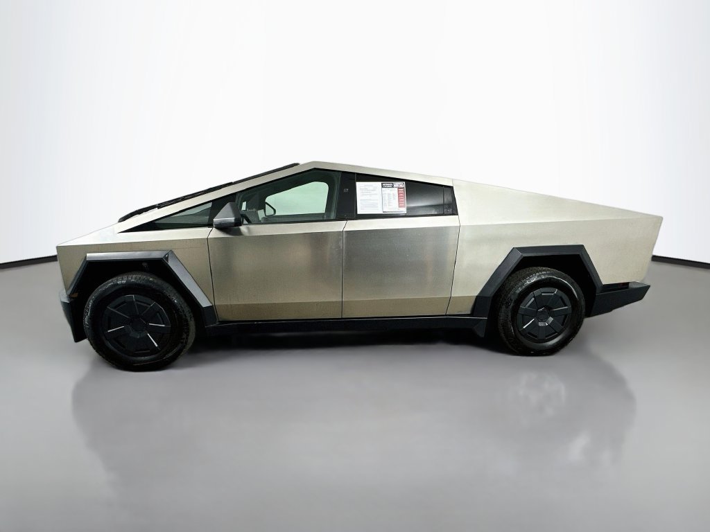 Used 2025 Tesla Cybertruck AWD Crew Cab image 5