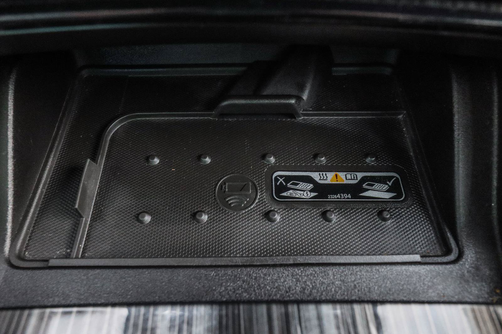 Used 2018 Chevrolet Impala Premier w/ Premier Confidence Package FWD image 12