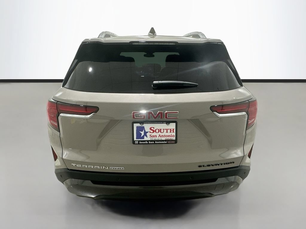 Used 2025 GMC Terrain Elevation w/ Elevation Premium Package AWD/4WD image 6