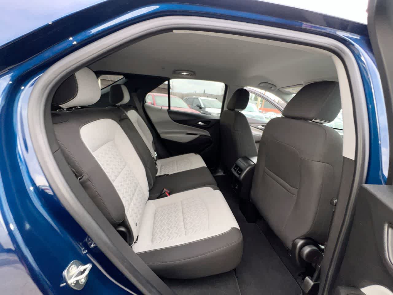 Used 2022 Chevrolet Equinox LS w/ LS Convenience Package AWD/4WD image 24