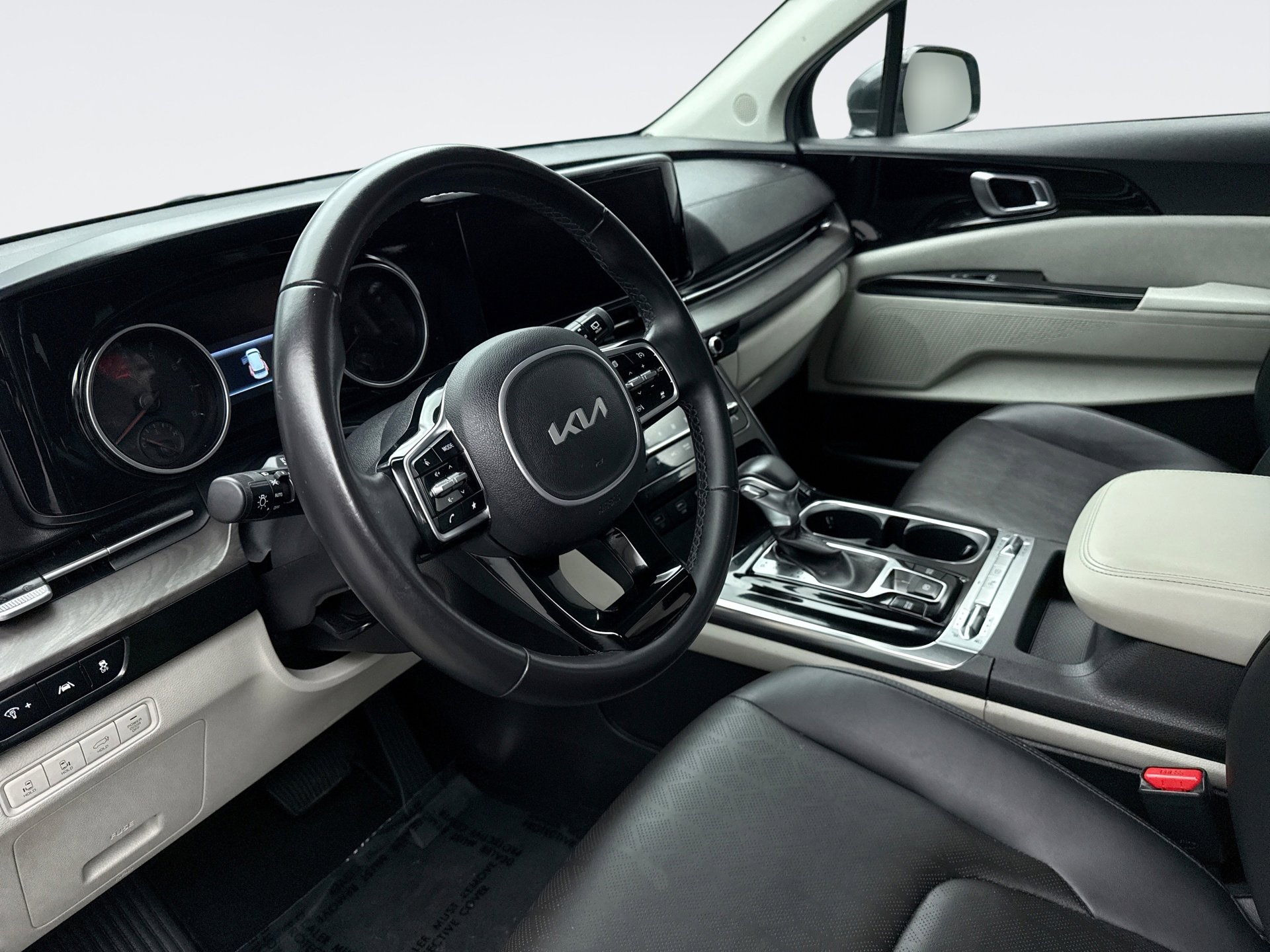 Used 2022 Kia Carnival SX image 10