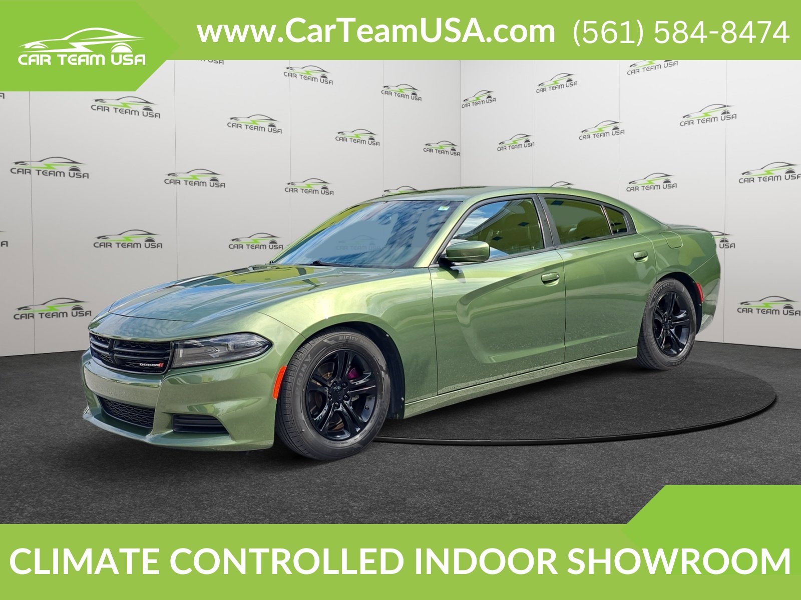 Used 2022 Dodge Charger SXT image 1