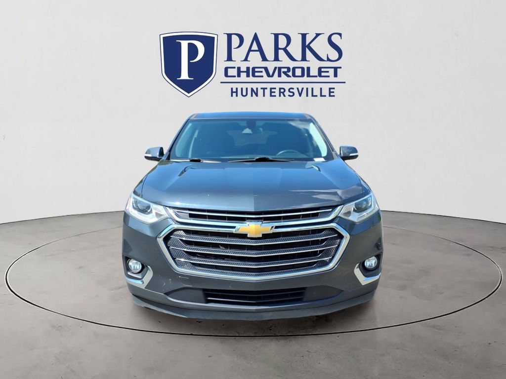 Used 2021 Chevrolet Traverse LT FWD image 2
