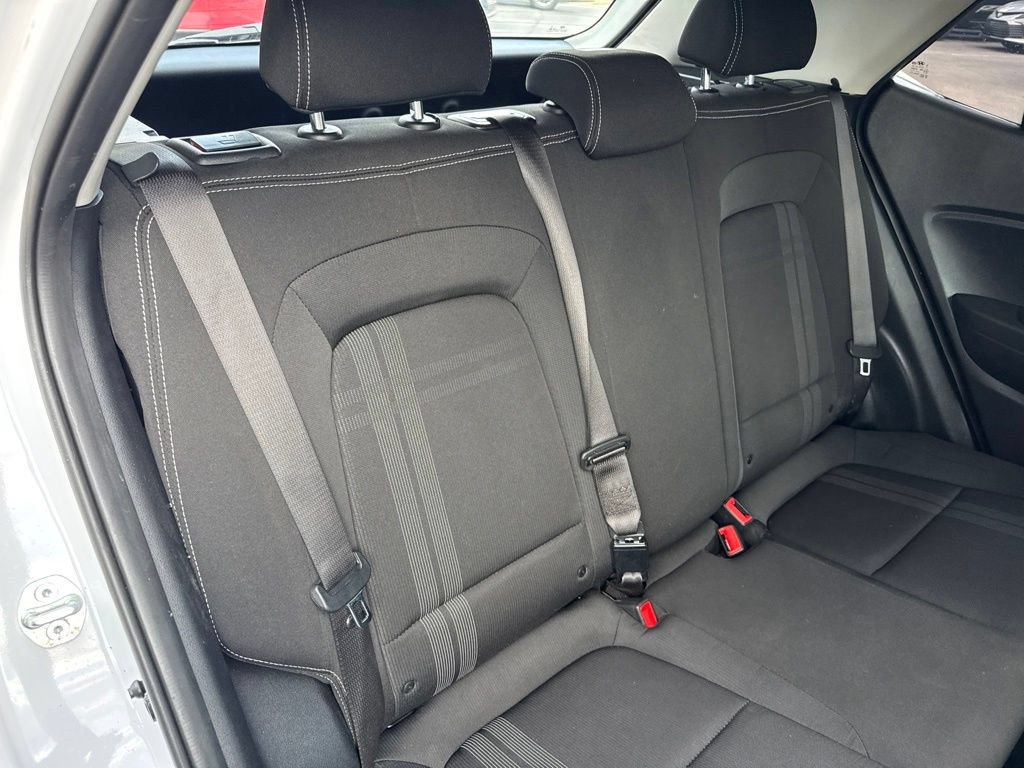 Used 2026 Hyundai Venue SEL FWD image 31