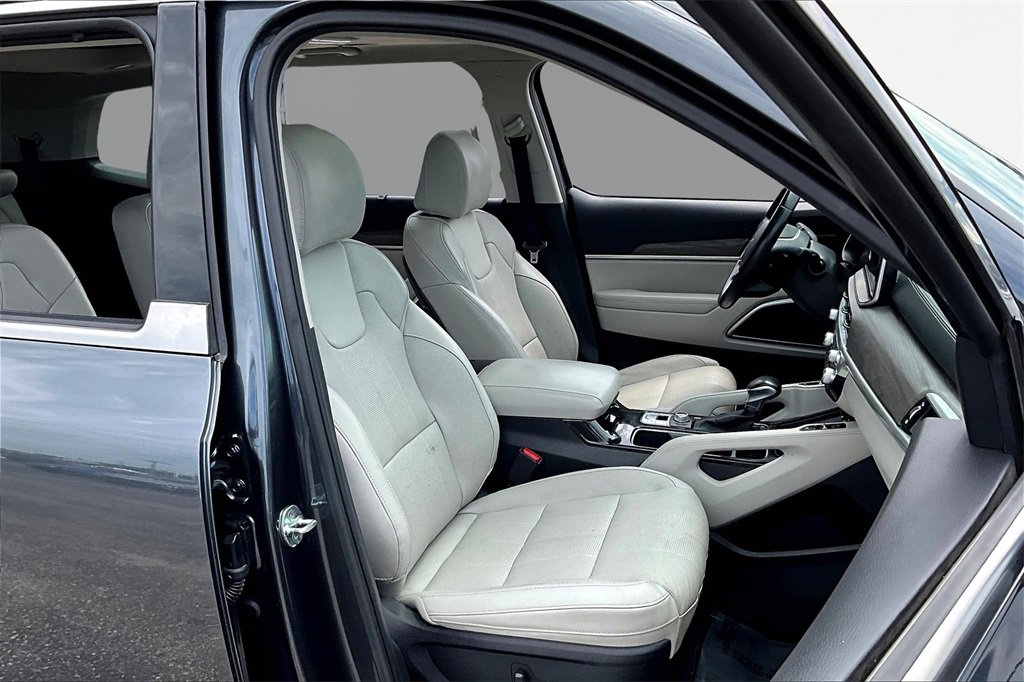 Used 2022 Kia Telluride SX w/ Nightfall Edition Package image 7