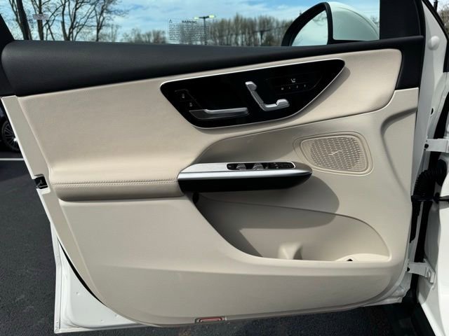 Used 2026 Mercedes-Benz GLC 300 4MATIC image 19