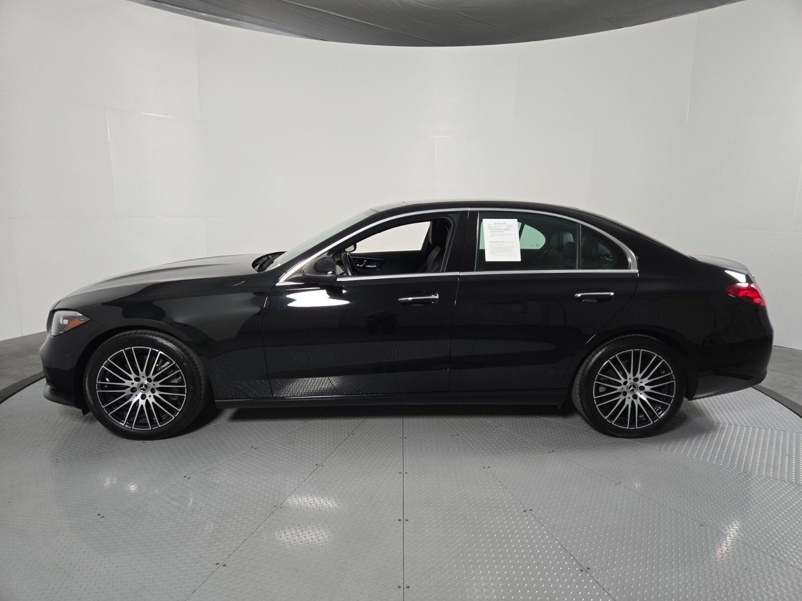 Used 2025 Mercedes-Benz C 300 Sedan image 7