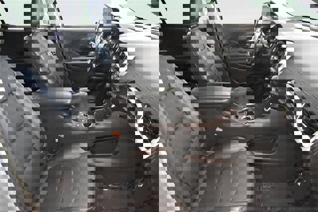 Used 2022 GMC Terrain SLT image 21