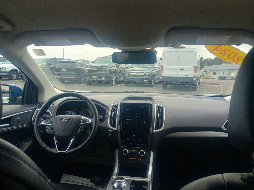 Used 2024 Ford Edge SEL AWD/4WD image 16