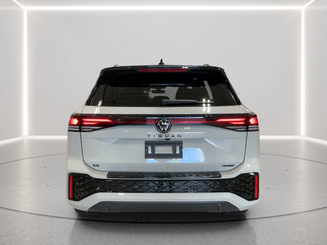 New 2026 Volkswagen Tiguan SE R-Line AWD/4WD image 4