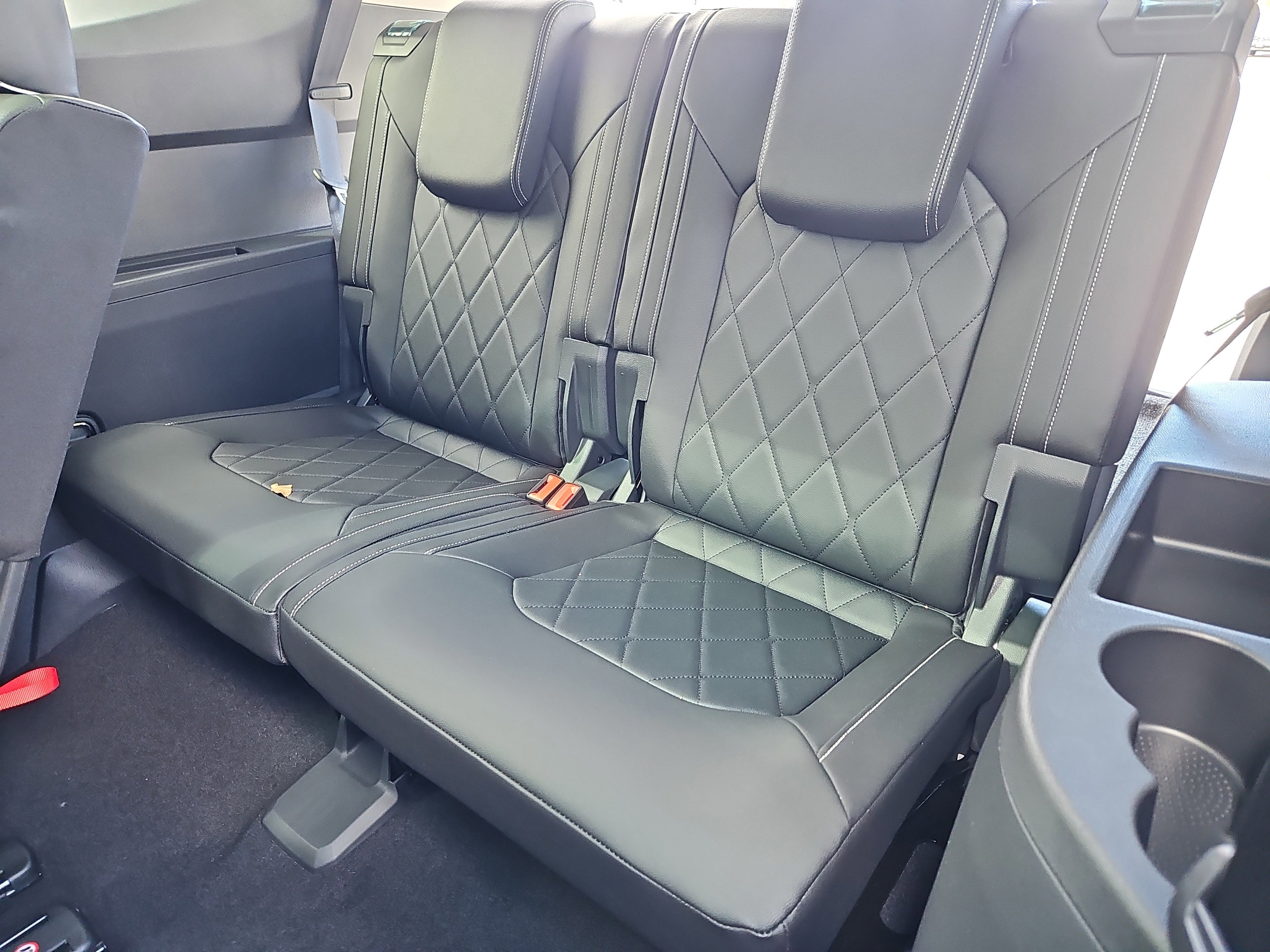 New 2026 Volkswagen Atlas SEL Premium R-Line image 23