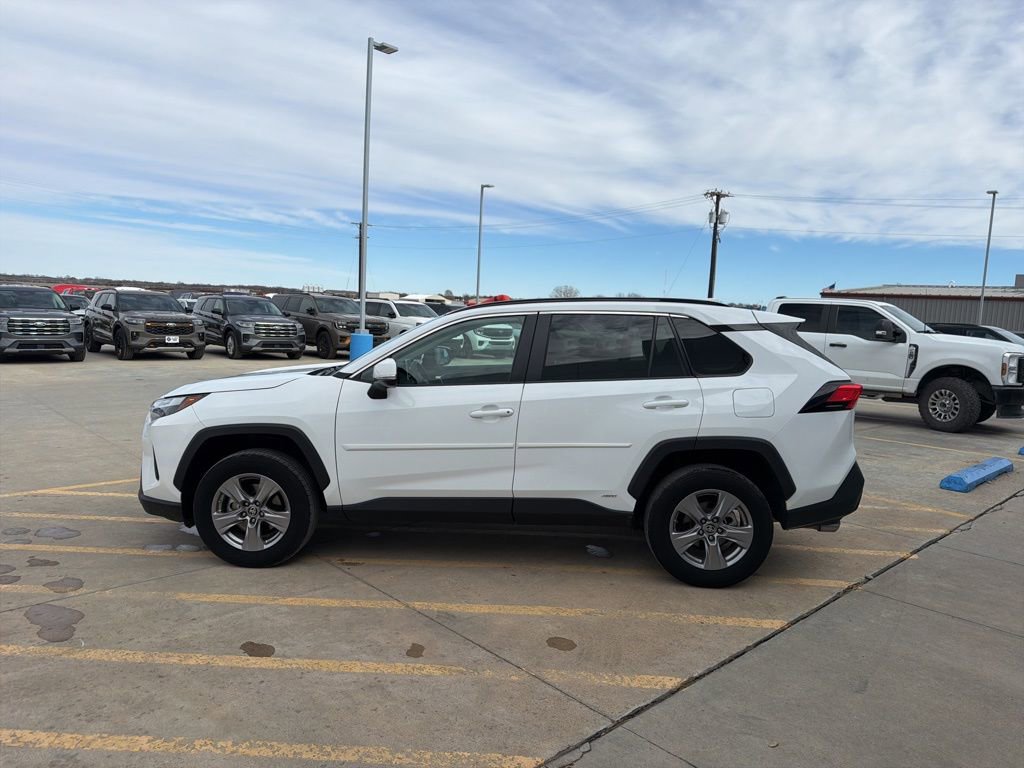 Used 2024 Toyota RAV4 LE image 4