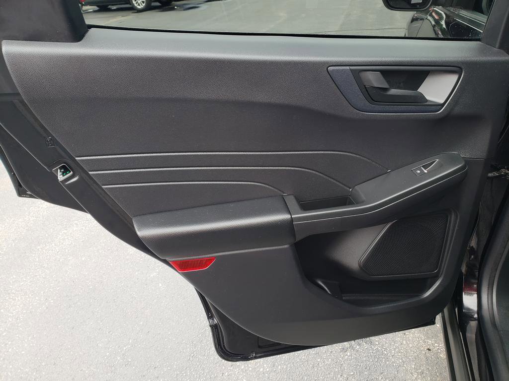 Used 2022 Ford Escape SE w/ Convenience Package image 14