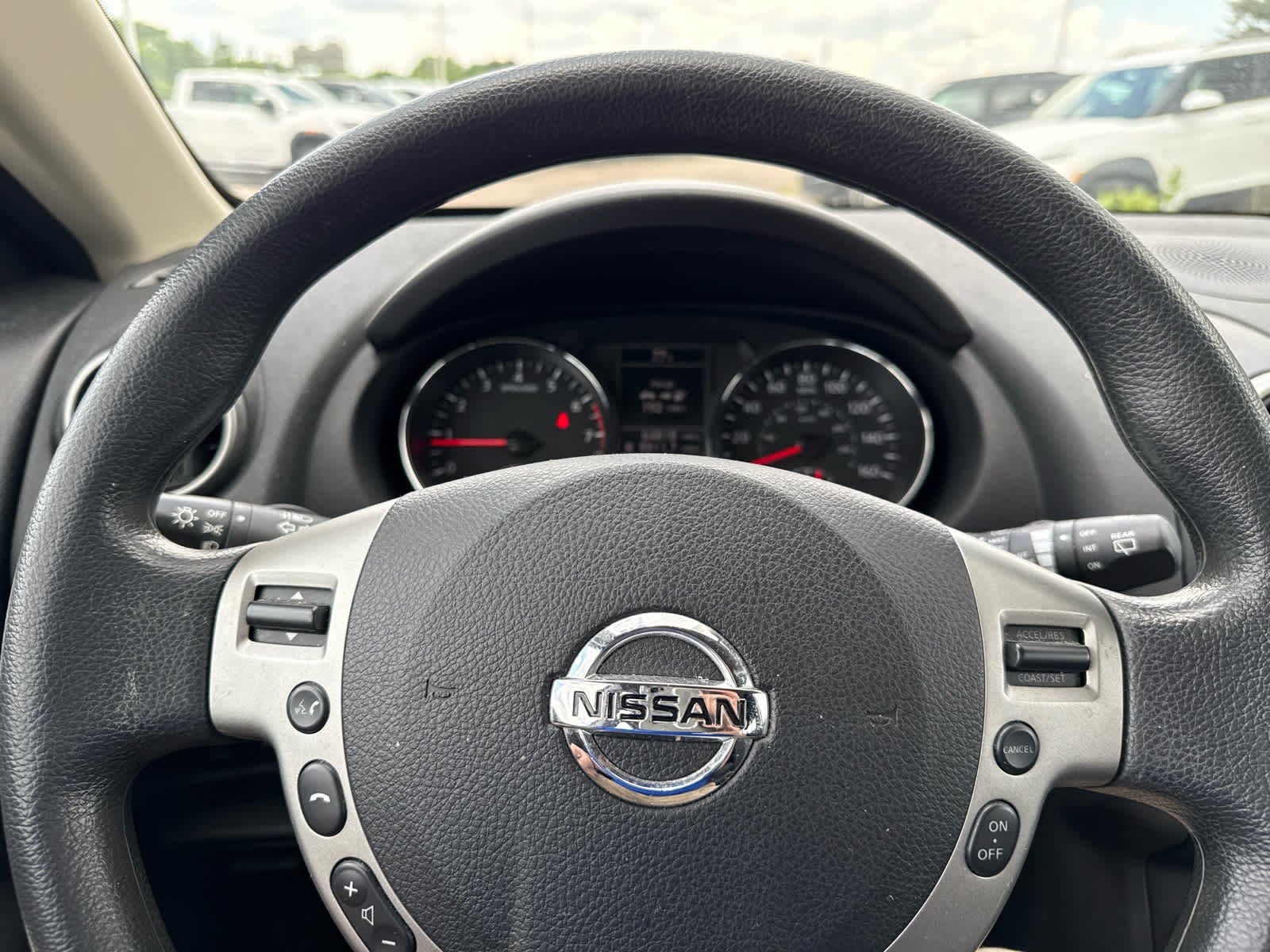 Used 2015 Nissan Rogue S w/ Convenience Package AWD/4WD image 10