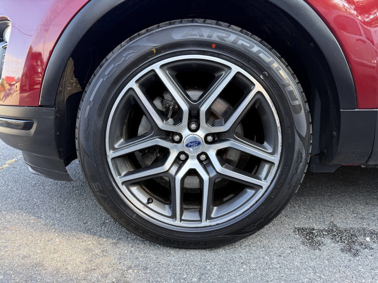 Used 2018 Ford Explorer Sport image 25