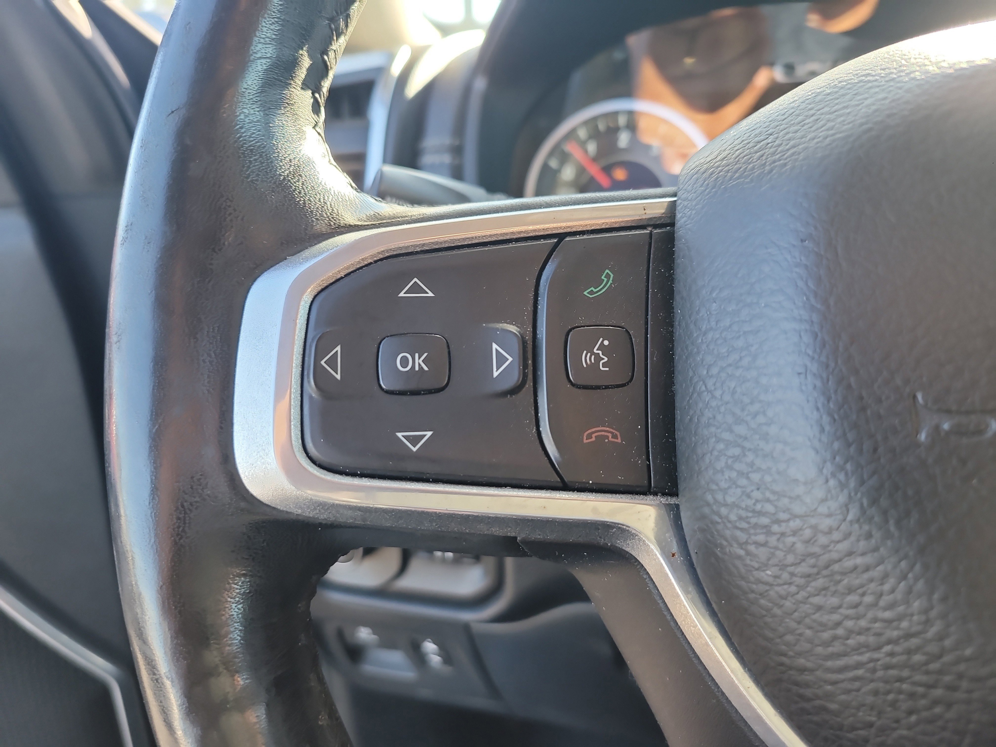 Used 2019 RAM 1500 Laramie image 28