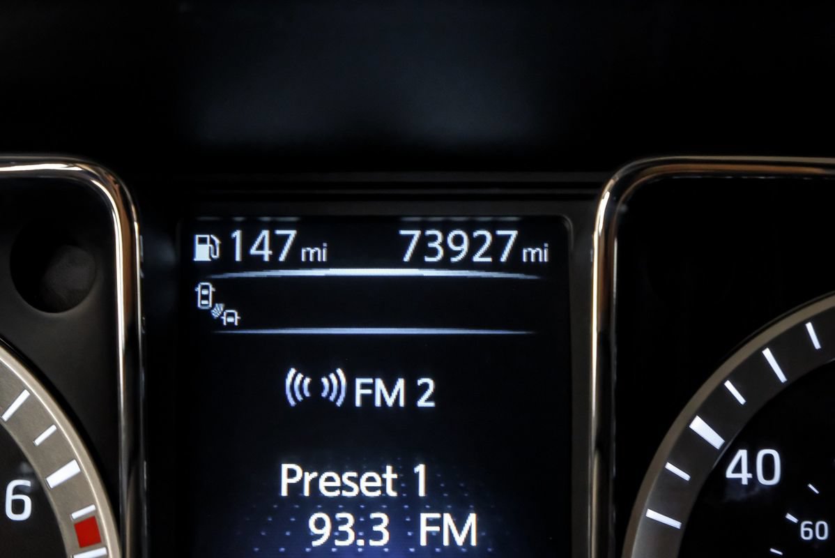 Used 2017 Nissan Titan SL AWD/4WD image 19