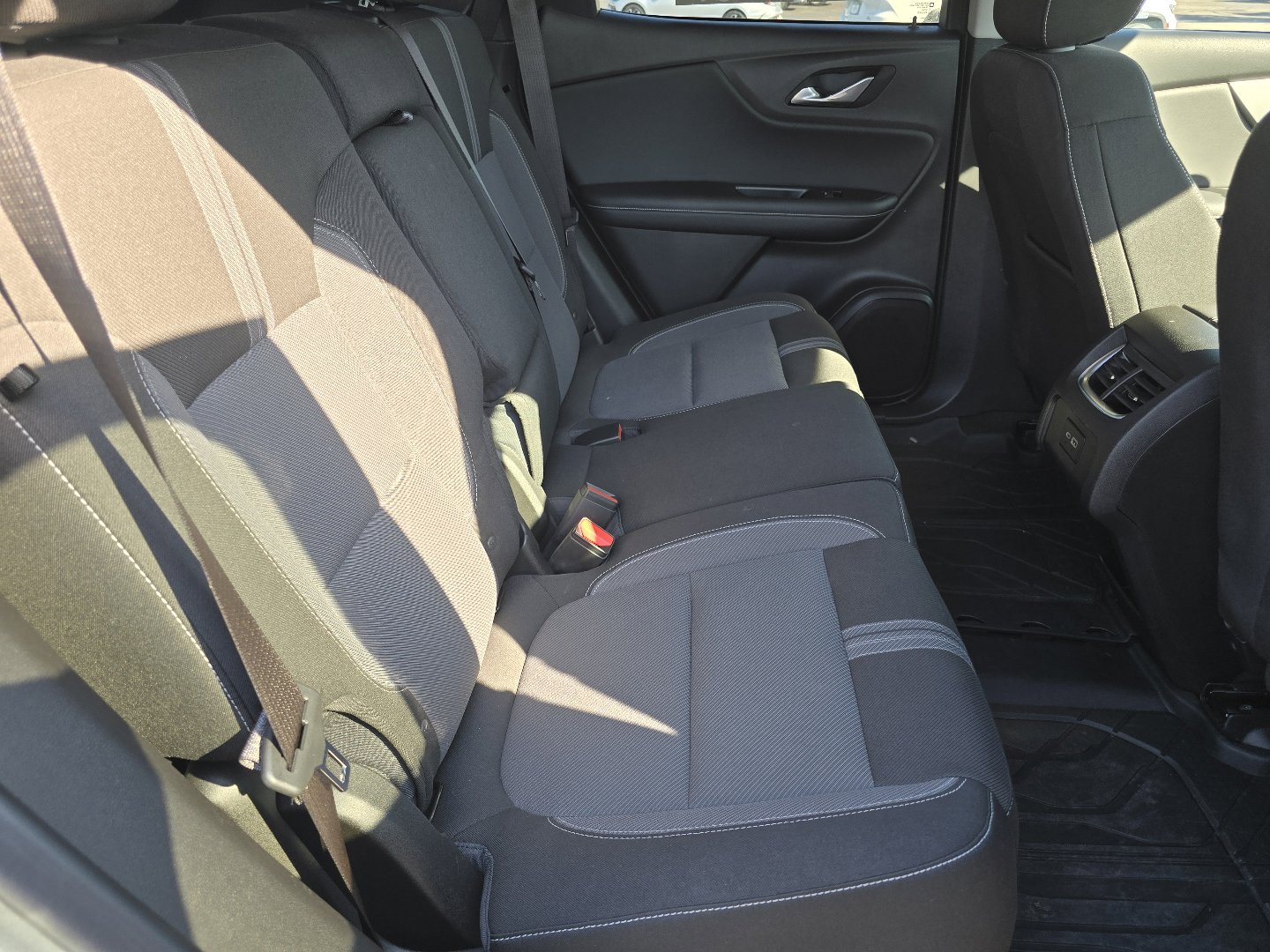 Used 2023 Chevrolet Blazer LT w/ Midnight/Sport Edition FWD image 23