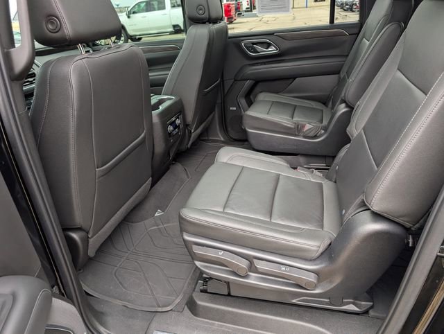 Used 2022 Chevrolet Suburban LT image 11