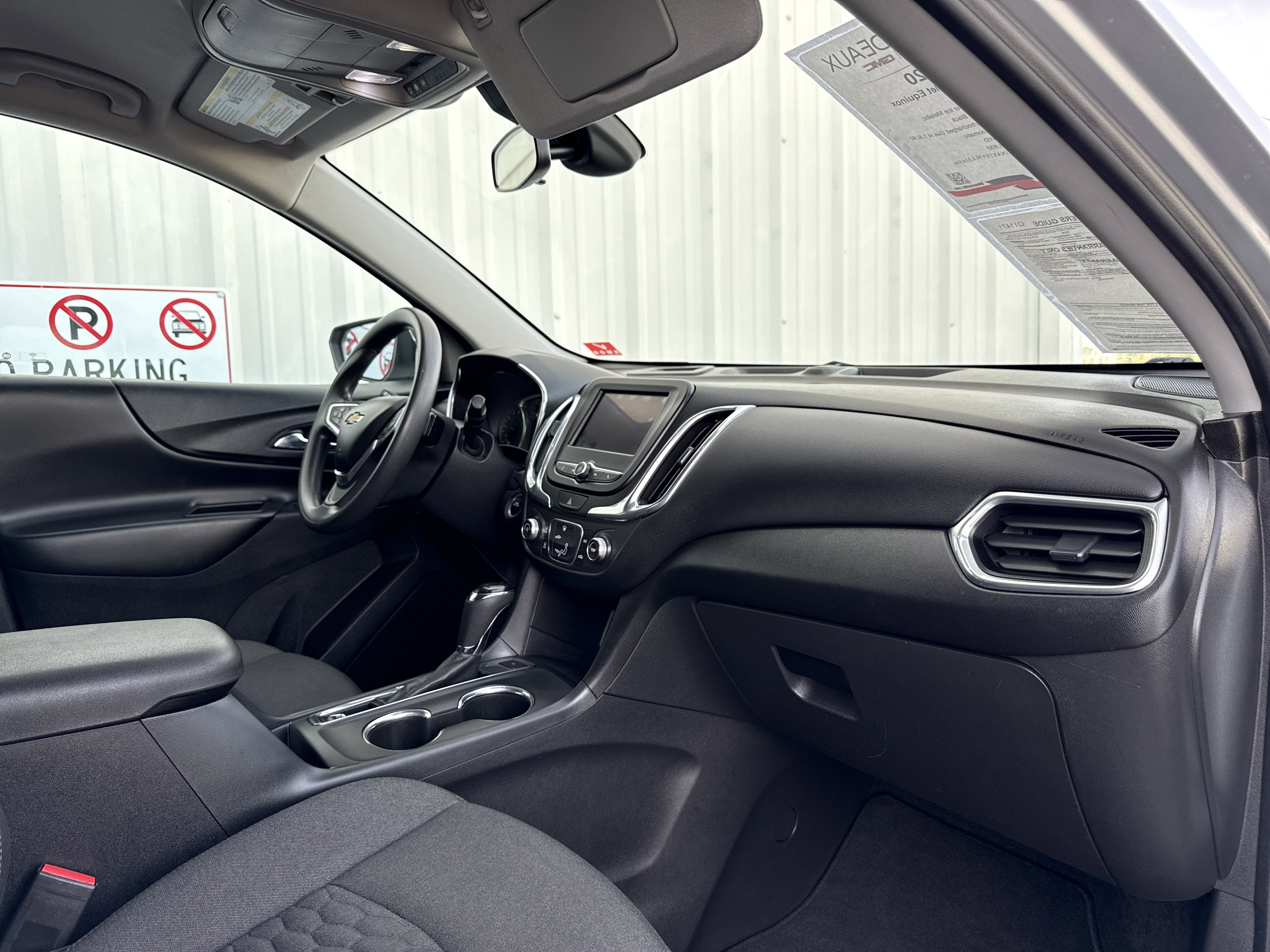 Used 2020 Chevrolet Equinox LT image 31