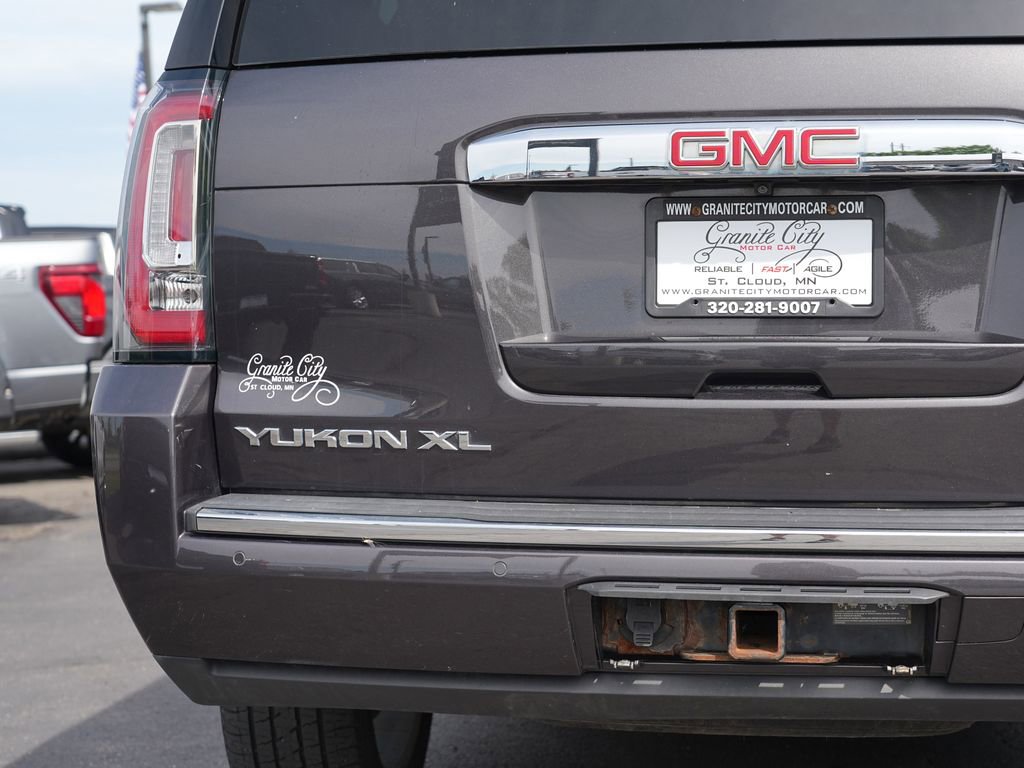Used 2017 GMC Yukon XL Denali w/ Open Road Package AWD/4WD image 10