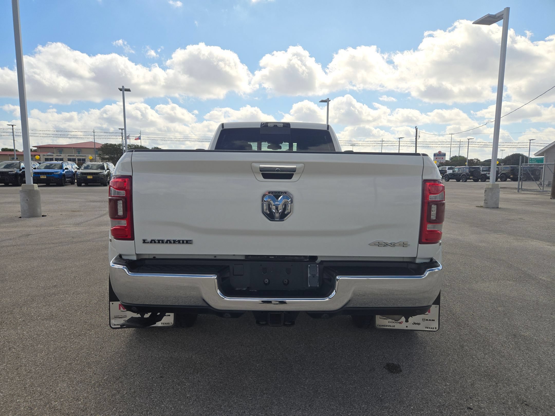 Used 2022 RAM 3500 Laramie AWD/4WD image 4