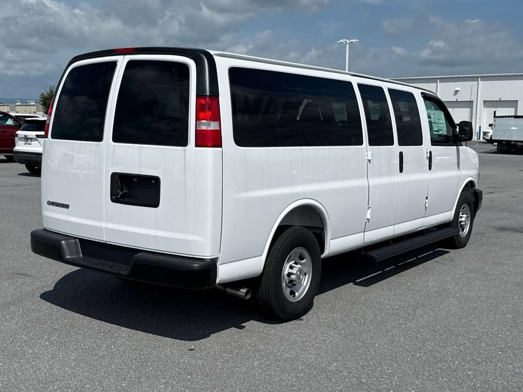New 2026 Chevrolet Express 3500 LS RWD image 12