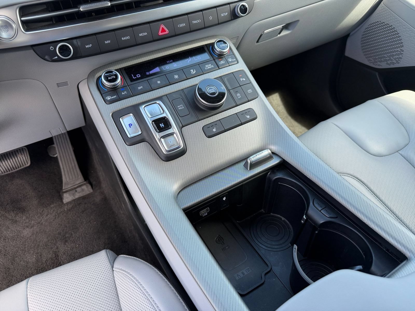 Used 2025 Hyundai Palisade SEL FWD image 43