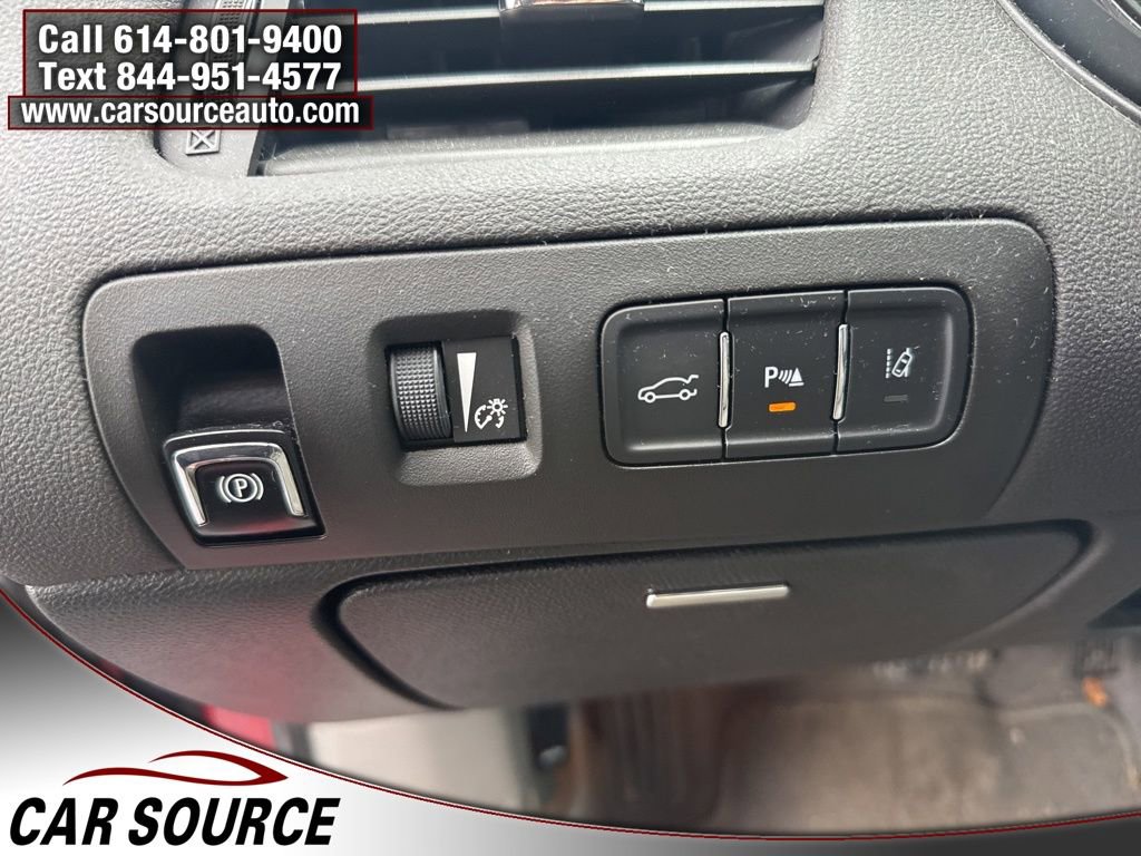 Used 2015 Chevrolet Impala LT w/ Convenience Package image 20