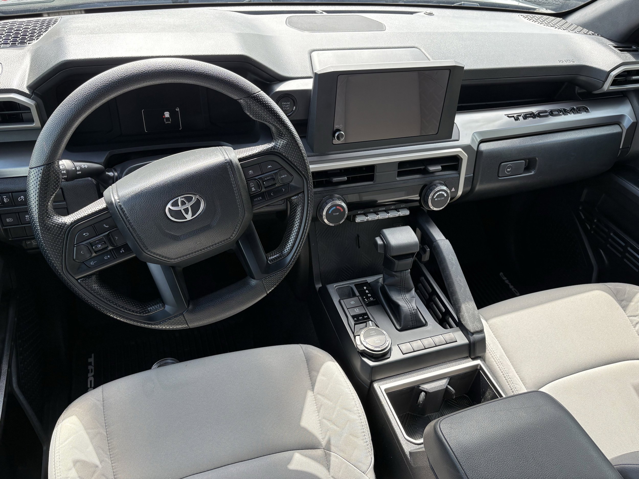 Used 2025 Toyota Tacoma SR5 AWD/4WD image 13